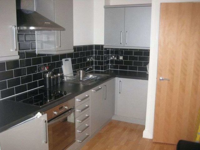  Image of 1 bedroom Flat to rent in Holywell Heights Sheffield S4 at 28 Holywell Heights  Sheffield, S4 8AG
